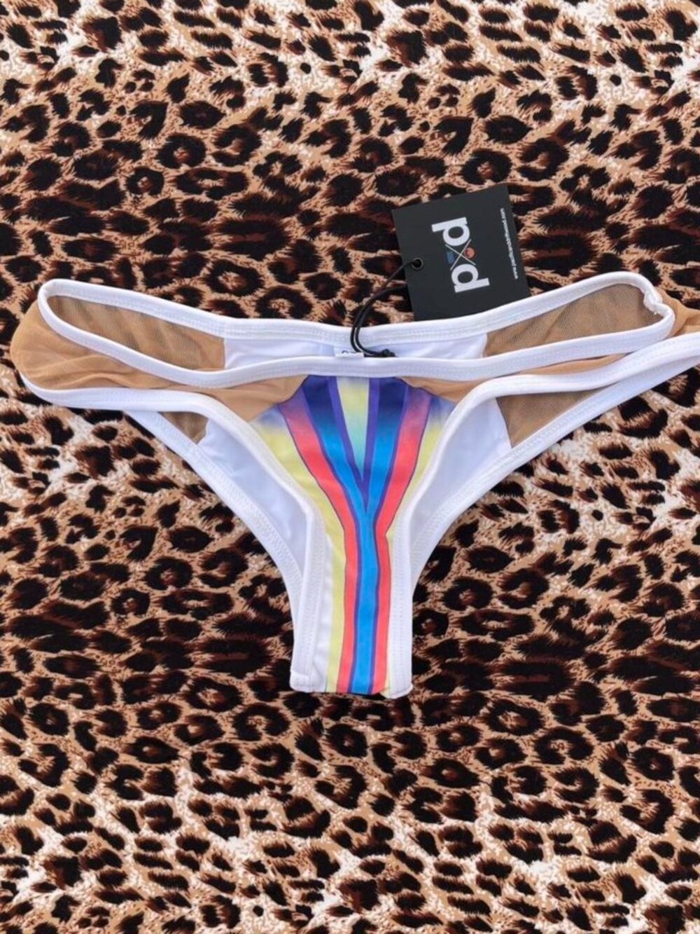 bnwt Pacific & Driftwood bikini bottoms